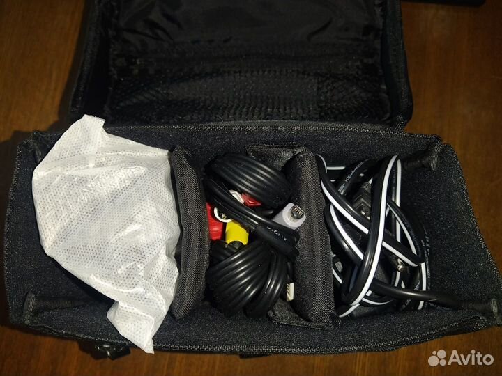 Видеокамера Sony HDR-CX130E