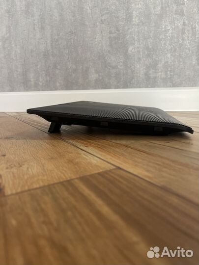 Охлаждающая подставка для ноутбука