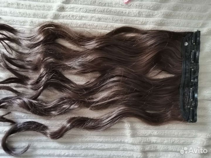 Волосы на заколках