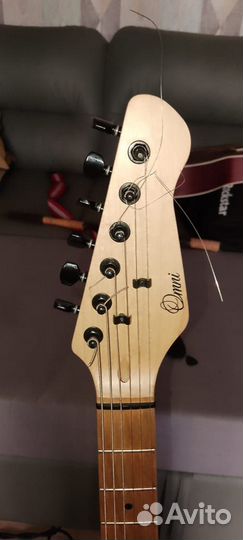 Электрогитара