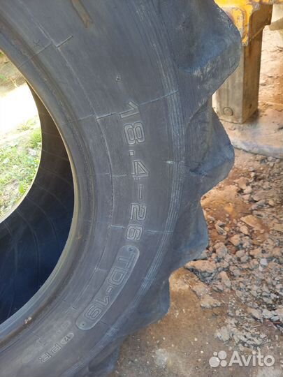 Шина для экскаватора погрузчика 18.4.26