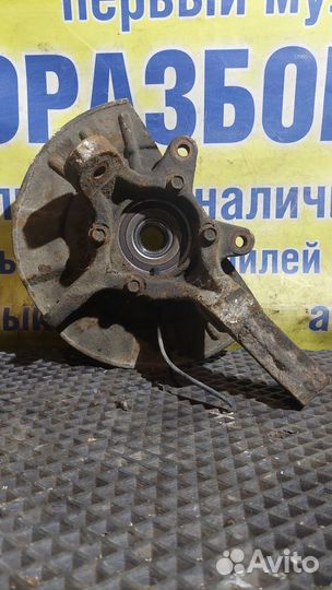 Кулак поворотный передний левый Suzuki Grand Vitar