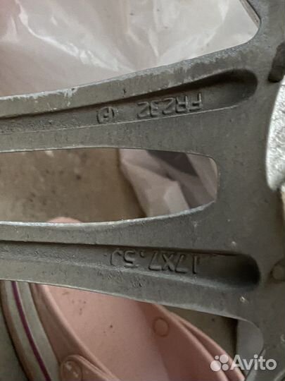 R17 Bridgestone Blizzak VRX 245/40, PCD 5x112 DIA 66.6