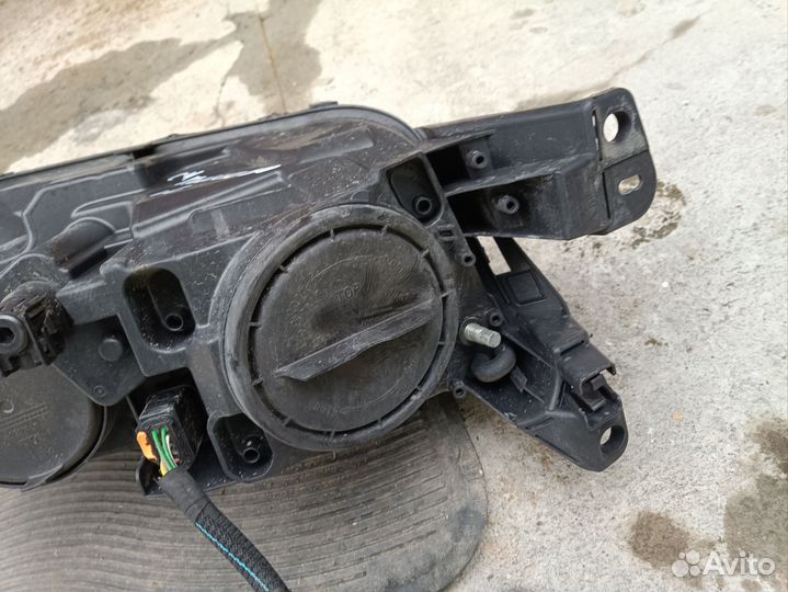 Фара левая Citroen c4 Picasso 2