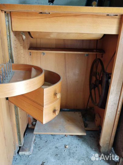 Швейная машинка им. Калинина (бывш. Zinger)