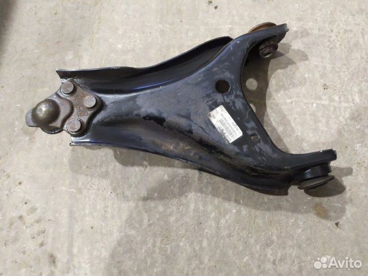 Рычаг передний правый Nissan Terrano F4R 2021