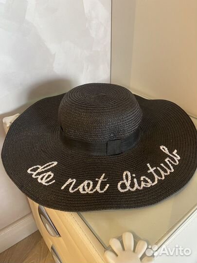 Женская черная шляпа