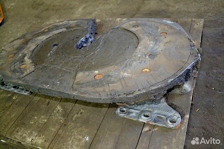 Сцепное устройсто (седло) DAF XF105 (01.05)