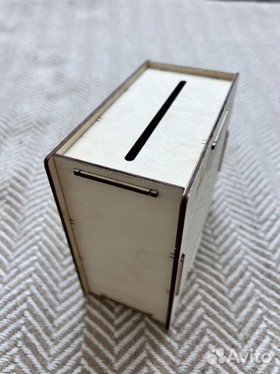 Копилка для денег деревянная