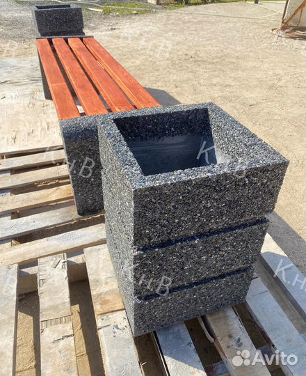 Вазон уличный