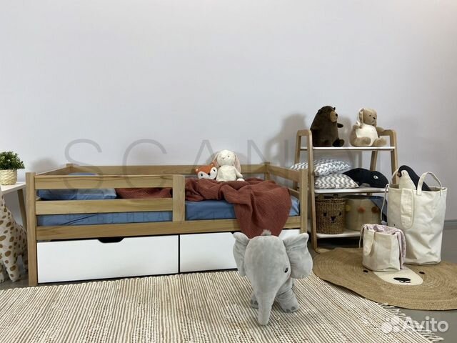 Детская кроватка с бортиком из бука