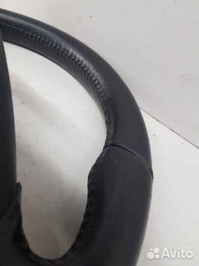 Рулевое колесо (Kia Quoris)