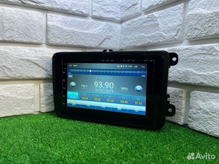 Штатная магнитола Volkswagen Passat 7