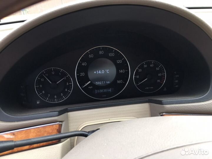 Приборная панель Mercedes w211