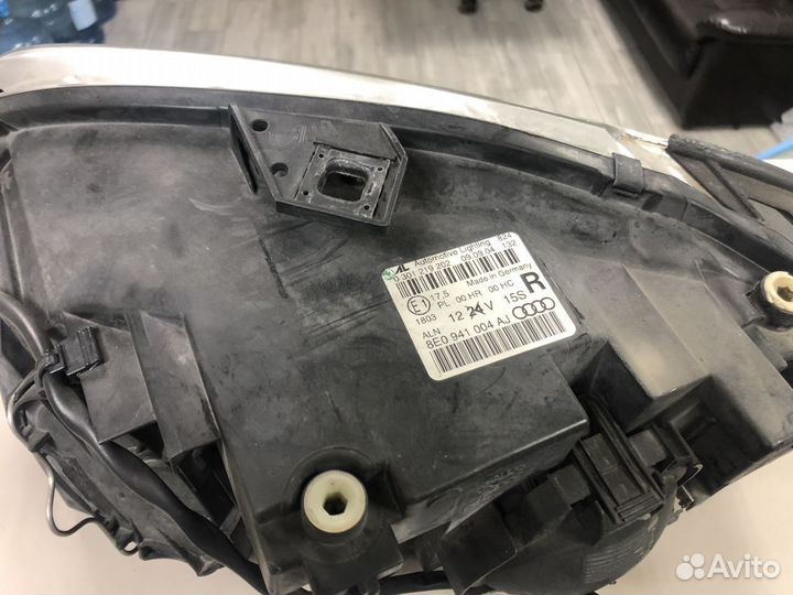 Фара правая Ауди А4 Б7 audi A4 8E B7