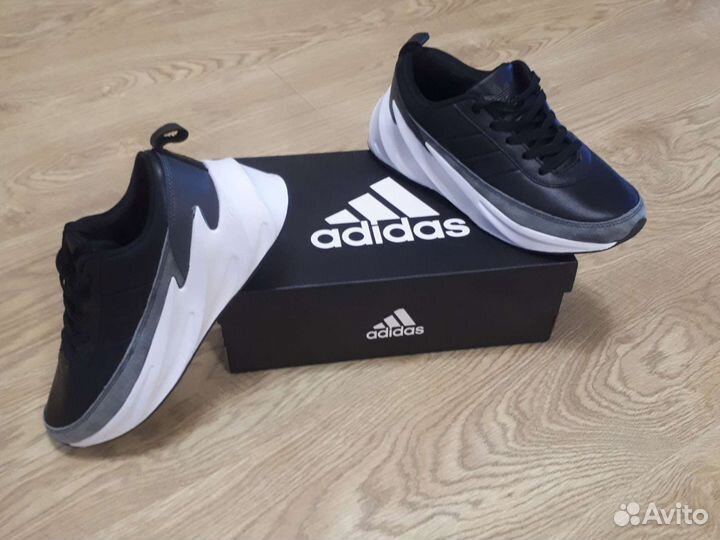 Кроссовки adidas sharks
