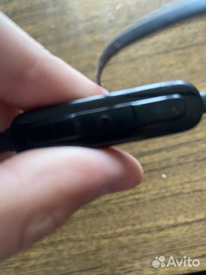 Беспроводные наушники jbl