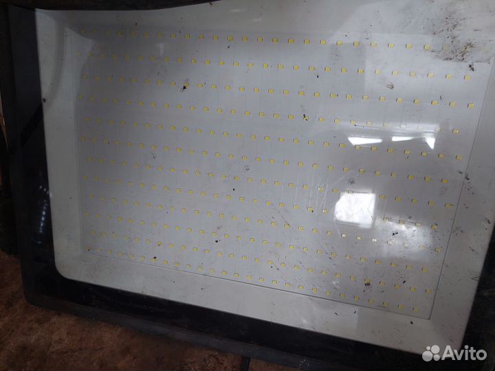 Светодиодный прожектор 300 вт