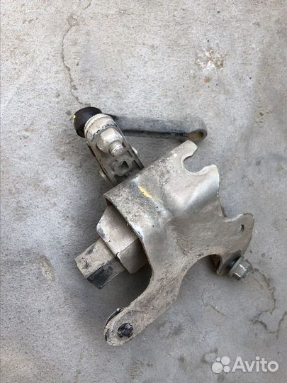 Mercedes W204 датчик положения кузова задний