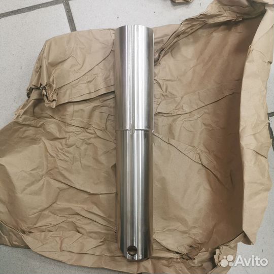 505073200 Стойка лыжи Ski-Doo