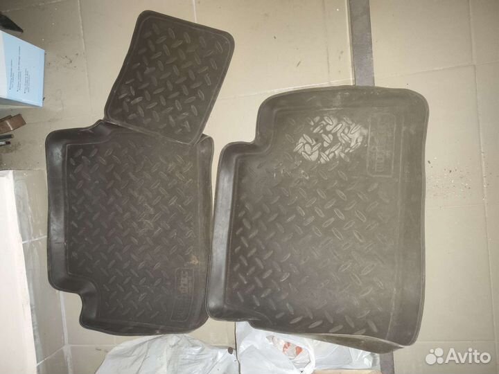 Коврики задние на Тойоту королла