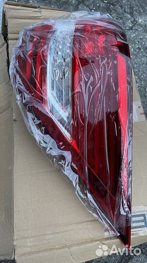 Фонарь задний левый наружный