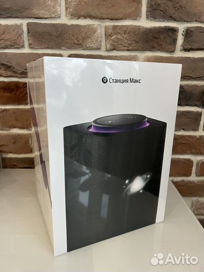 Умная колонка Яндекс Станция Макс с Алисой