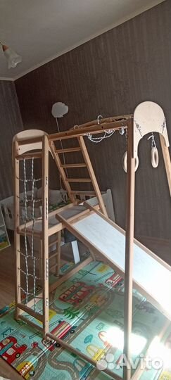 Детский спортивный комплекс с горкой и качелями