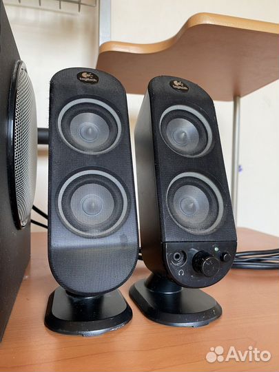 Колонки для компьютера с сабвуфером Logitech