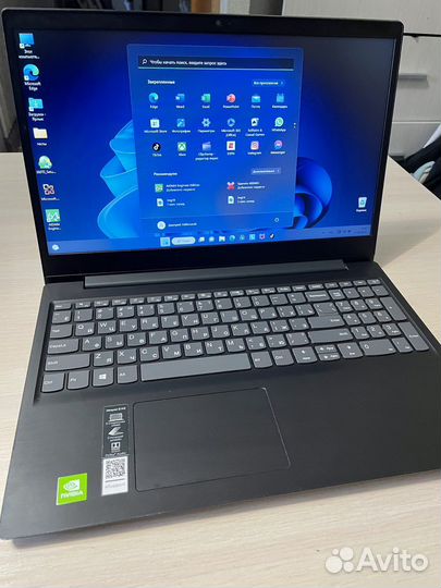 Lenovo i3-8130U Geforce MX110