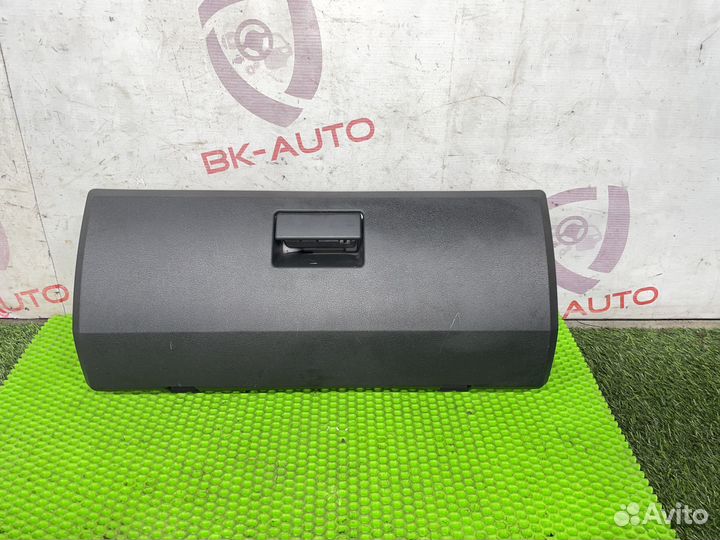 Бардачок в торпедо Dodge Nitro KA6 2011