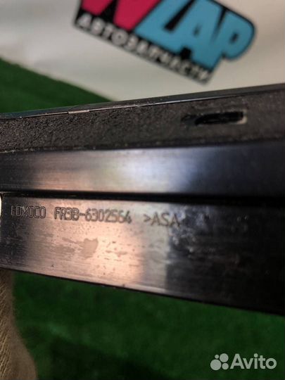 Молдинг (накладка кузовная) Ford Mustang