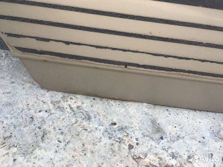 Дверь заднее правое Ваз 21099