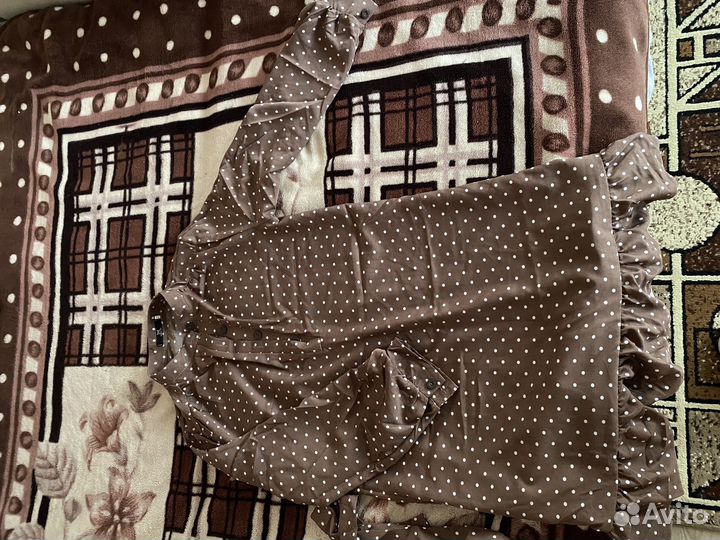 Отдам даром женские вещи