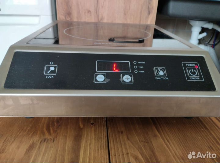 Индукционная плита 3500