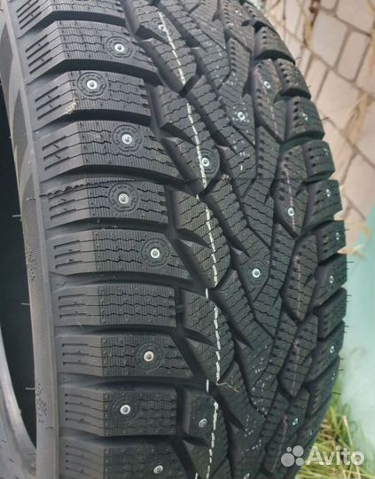 Grenlander Icedefensor Stud III 235/60 R18 103T