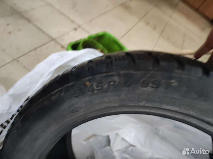 Kumho WinterCraft Ice WI31 245/45 R17 99