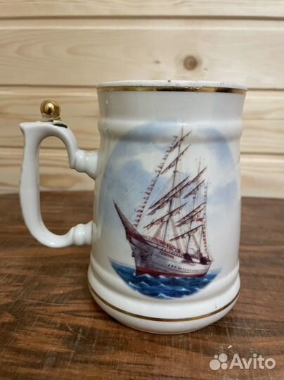 Кружка и молочник