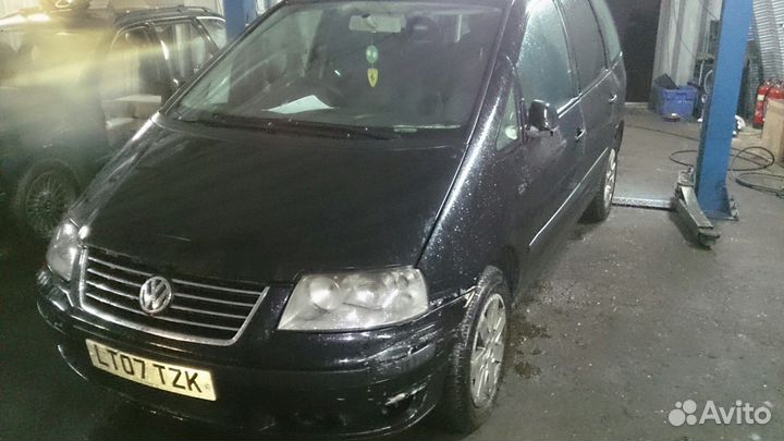 Разбор на запчасти Volkswagen Sharan 2000-2010