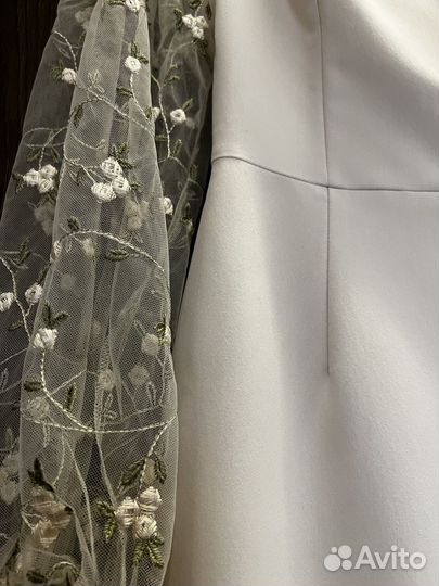 Платье lichi xs бежевое