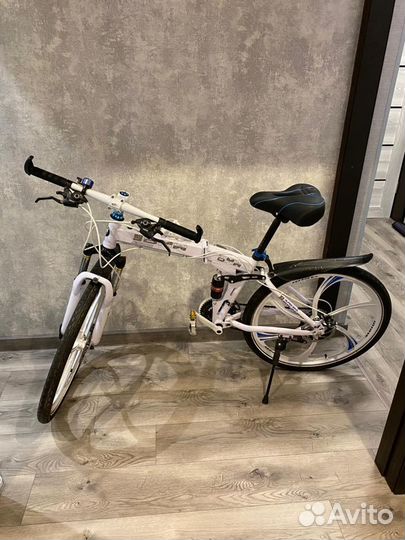 Велосипед на литых дисках, складной