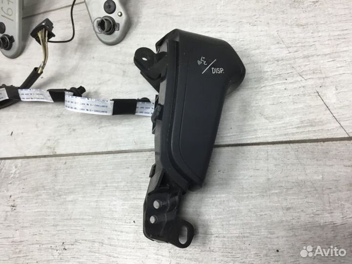 Кнопка управления магнитолой на руль Toyota