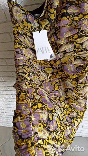Платье Zara нарядное S