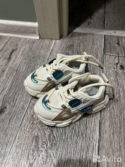 Кроссовки детские