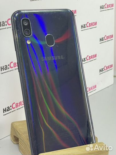 Samsung Galaxy A40, 4/64 ГБ