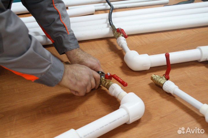 Монтажник сантехнических систем