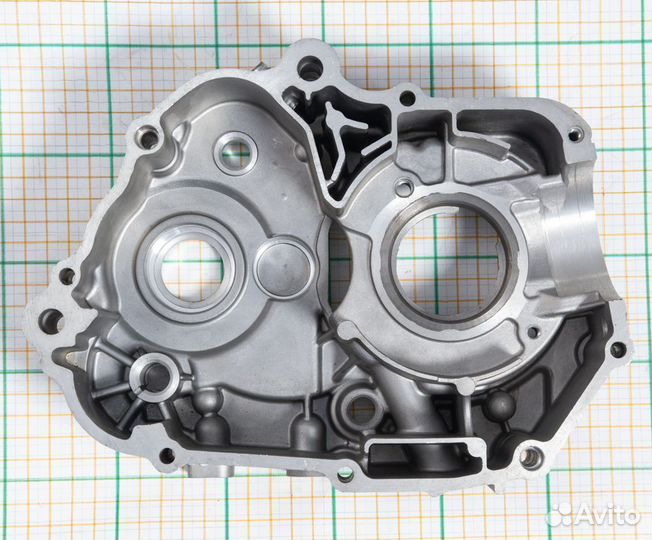 Картер двигателя левый X125-X150
