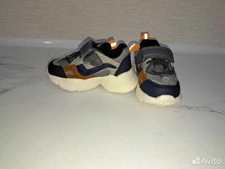 Кроссовки детские 22 размер Tombi