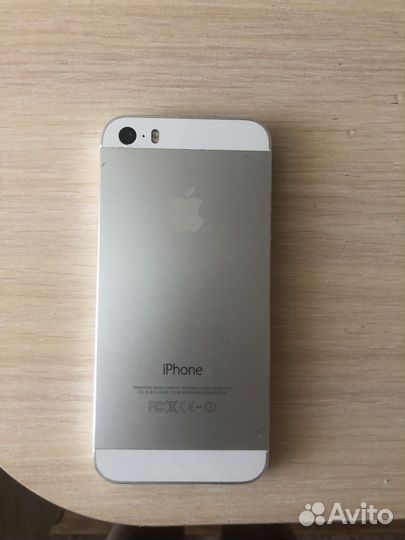 Телефон iPhone 5s