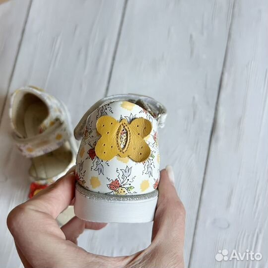 Новые сандалии на девочку minimen кожа 23